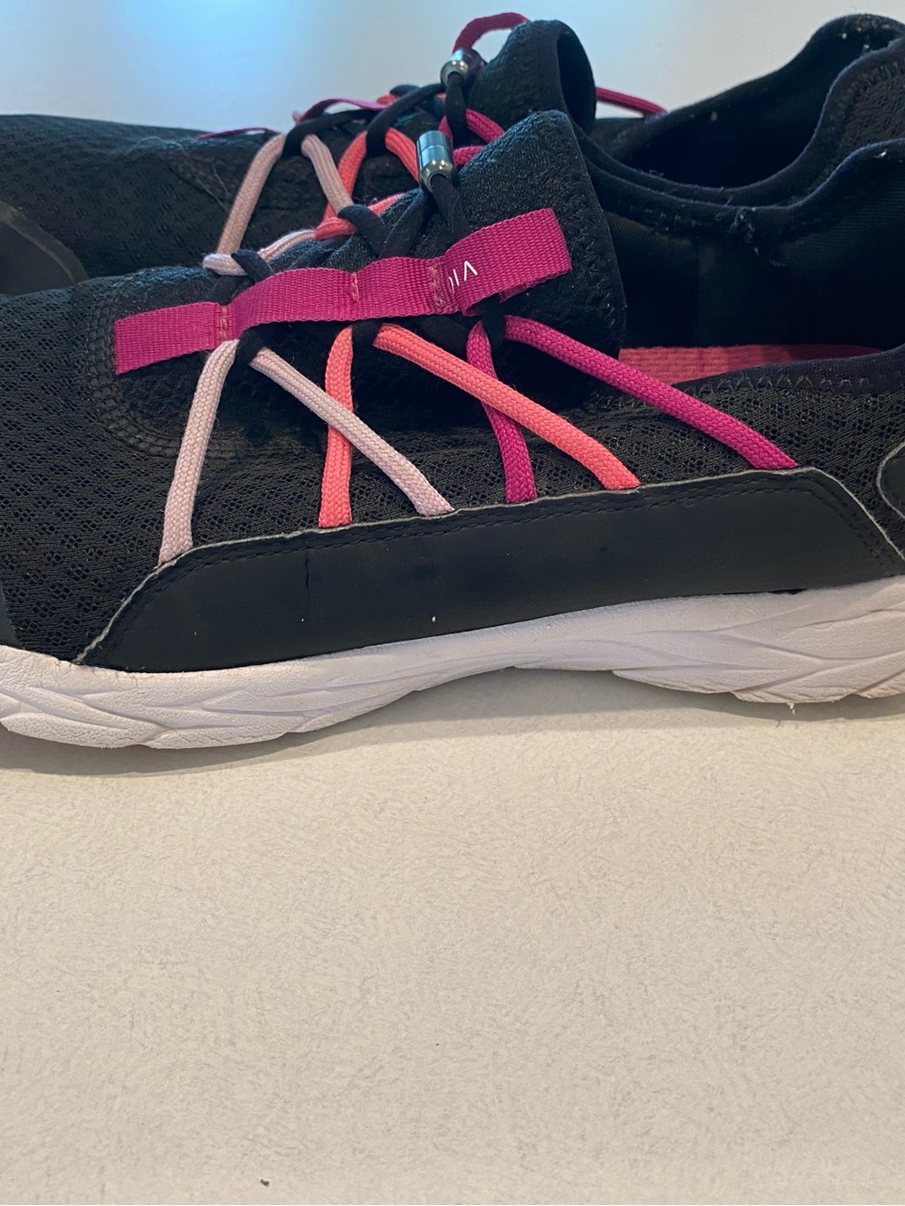 Women’s Vionic Zeliya Black Athletic Sneakers with Pink Accents Size 11 - Picture 6 of 8